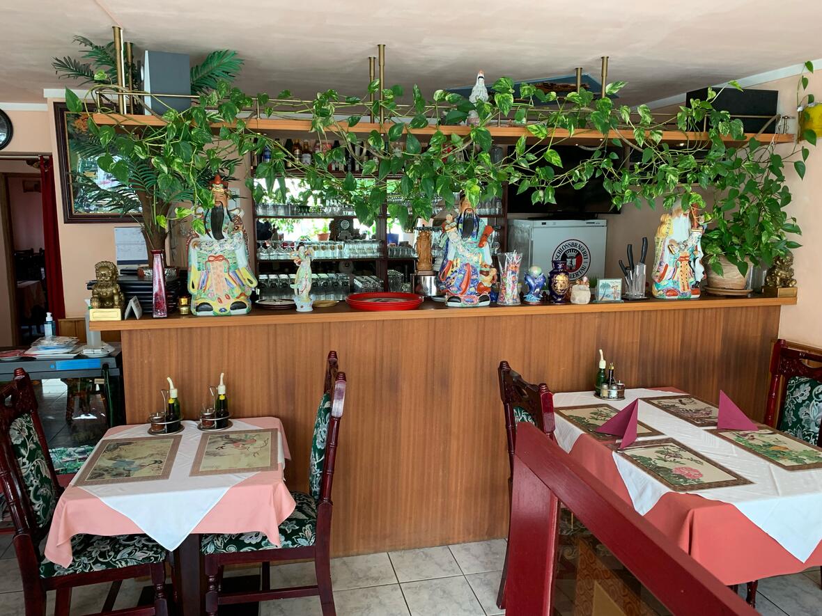 gv-2022-lkr-restaurant-saigon
