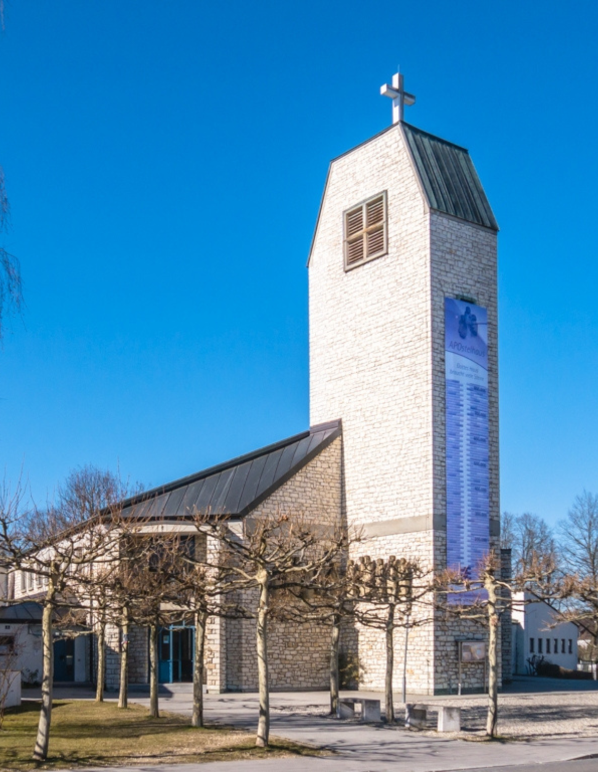 apostelkirche_neuburg_aussen